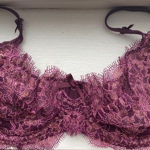 Victoria’s Secret lace magenta/gold underwire bra. 34C.